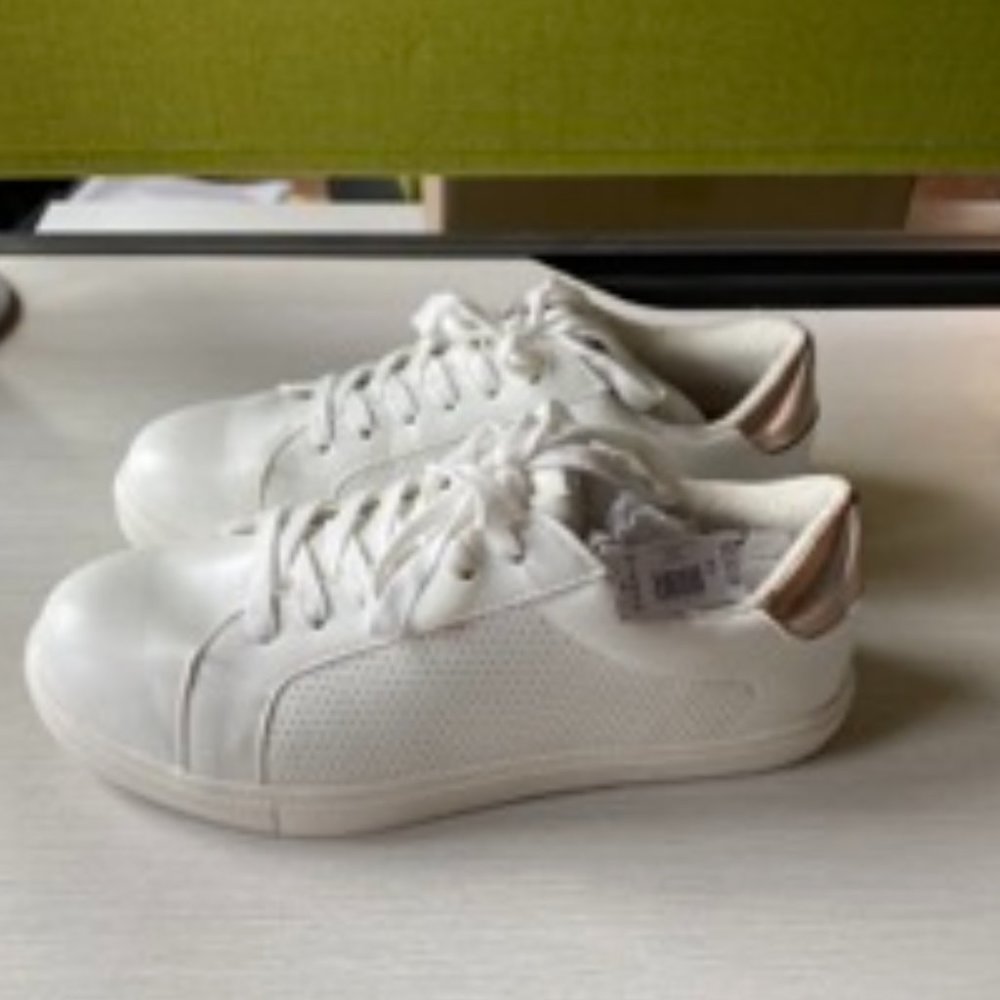 Torrid Size 10 White Sneakers